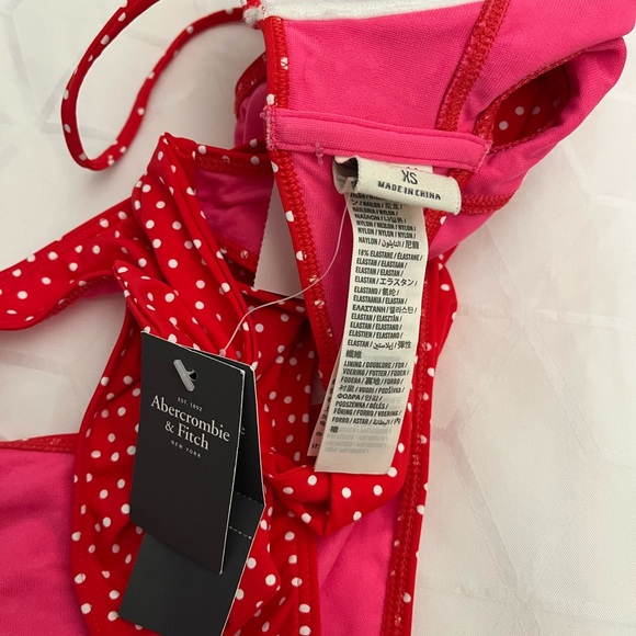 Abercrombie & Fitch bathing suit - Picture 3 of 4